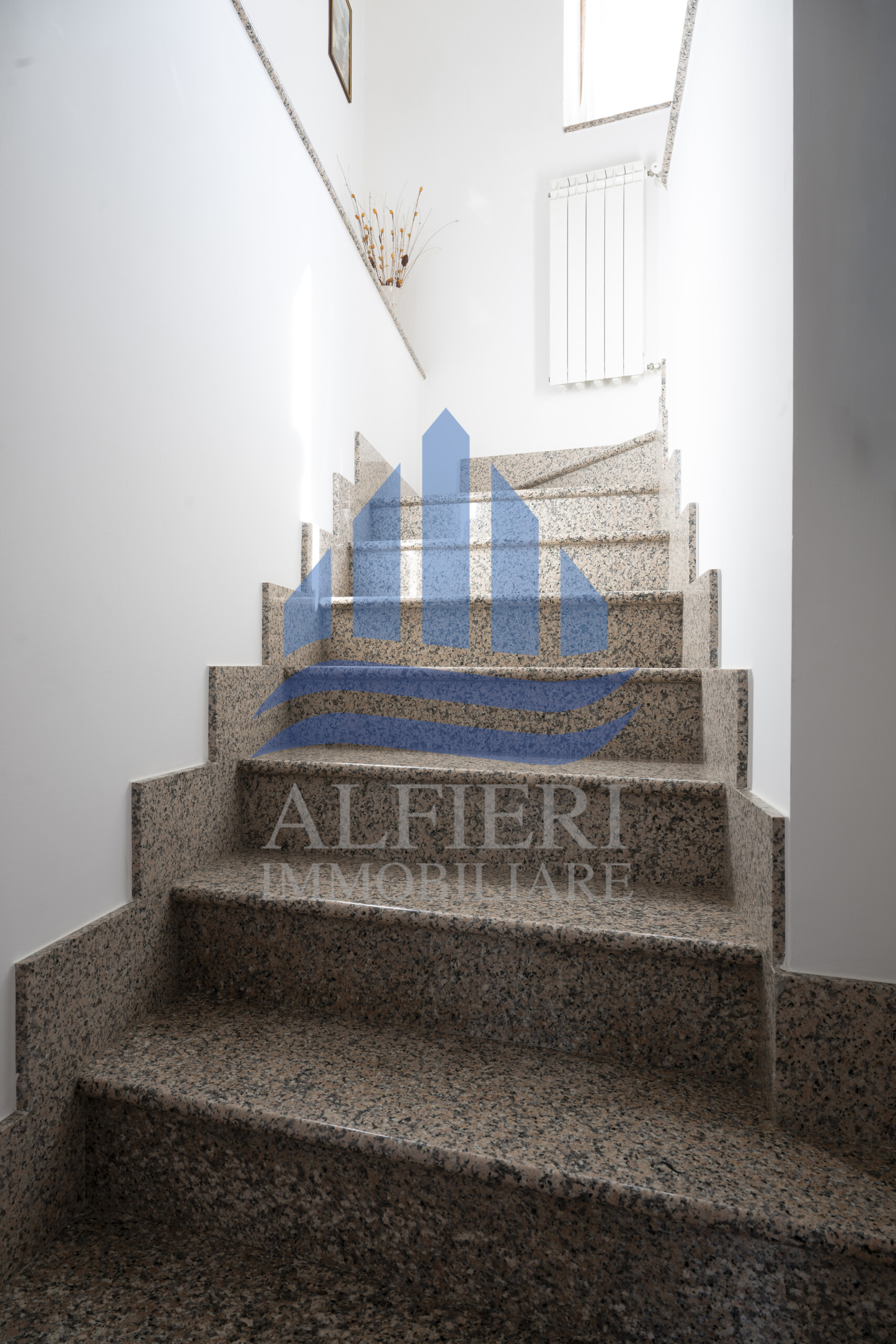 ANA_7323@emanueleanastasioph-8k-scala-luca-alfieri